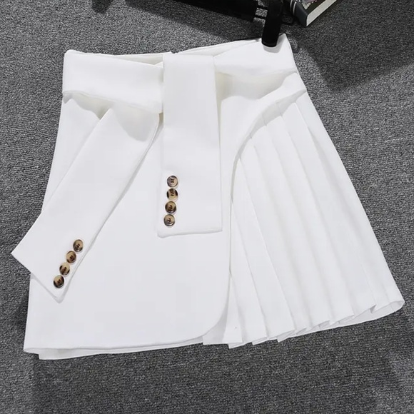 Adorable Pleated Skorts Skirt Shorts Size XS - Picture 3 of 13